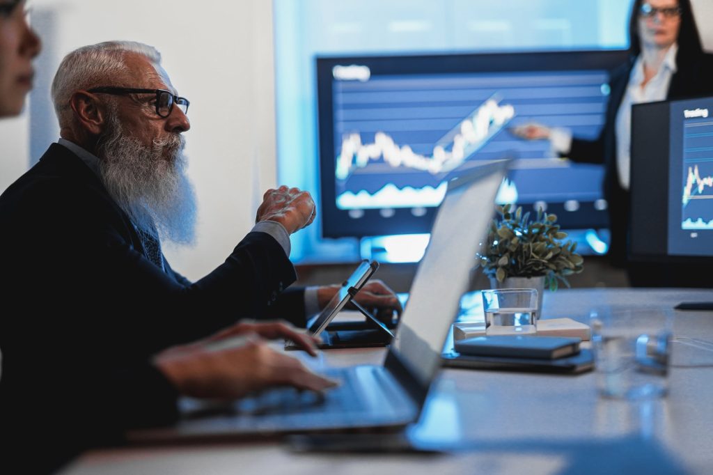 multi generational trader team making stock market 2023 11 27 05 12 19 utc min scaled